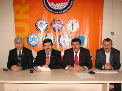 AMAN DİKKAT!!! AMAN İTİDAL!!! PROVAKATÖRLERE TEPKİ AKL-I SELİMLE ORTAYA KONULMALI... Denizli Tabip Odasının "Ilımlı İslam ve Bilim" adlı konferansında, İslam dini ve Hz. Muhammed (sav) ile ilgili yakışıksız değerlendirmeler yapıldı. Bu yakışıksız sözlere tepki olarak 2 Şubat 2010 Salı günü saat 12.15'te, Denizli Tabip Odası önüne siyah çelenk konulacaktır...